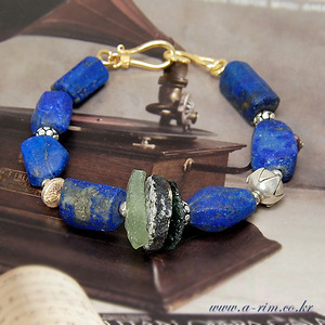 Roman glass &amp; Lapis &amp; antique bracelet